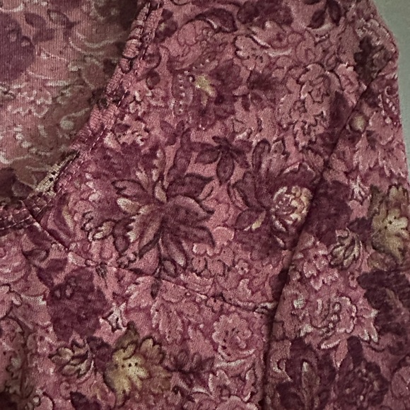Vintage Y2K Bigaycda Maroon Sheer floral Top with split bell sleeve size medium - Picture 5 of 8